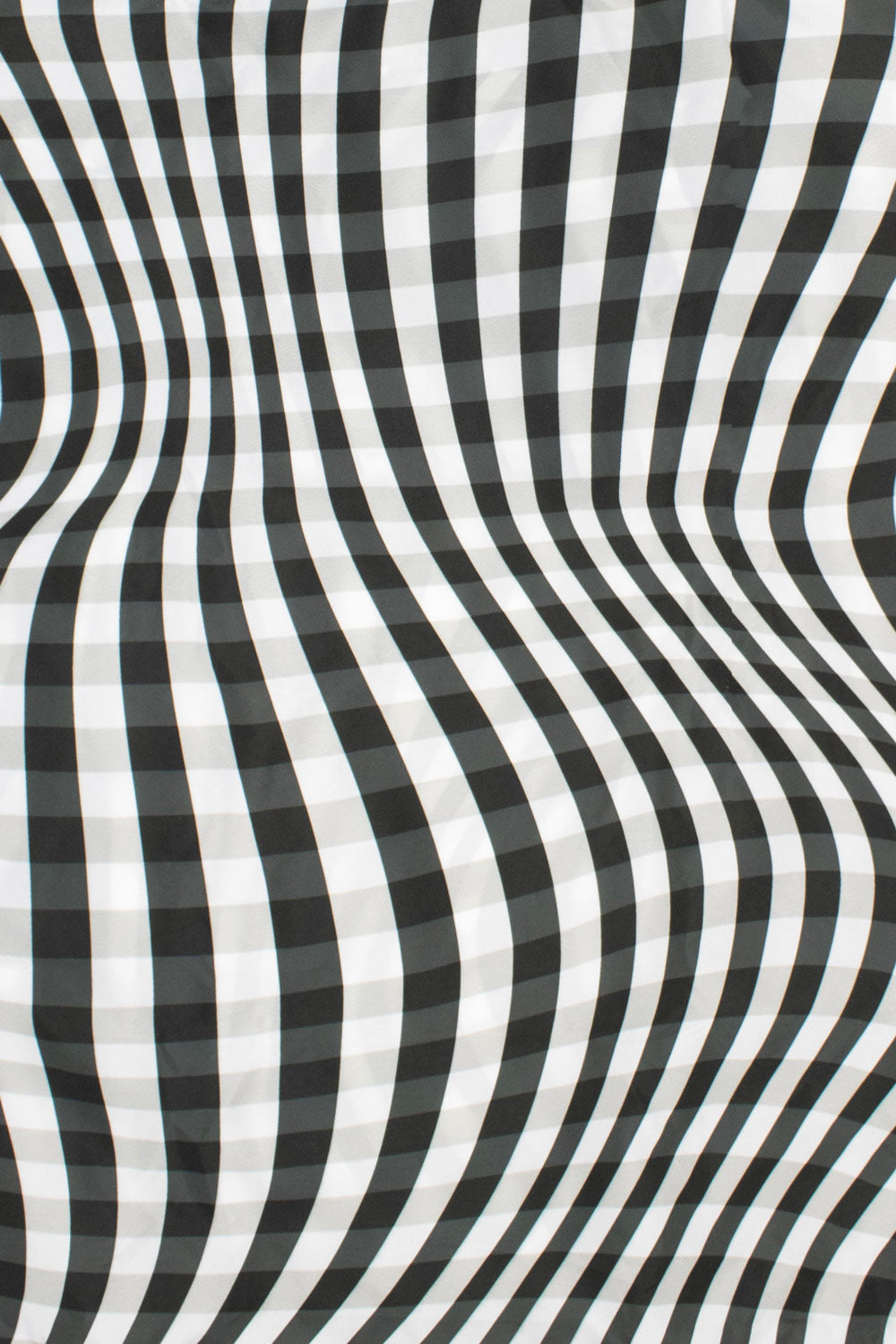 Distorted Gingham | Medium