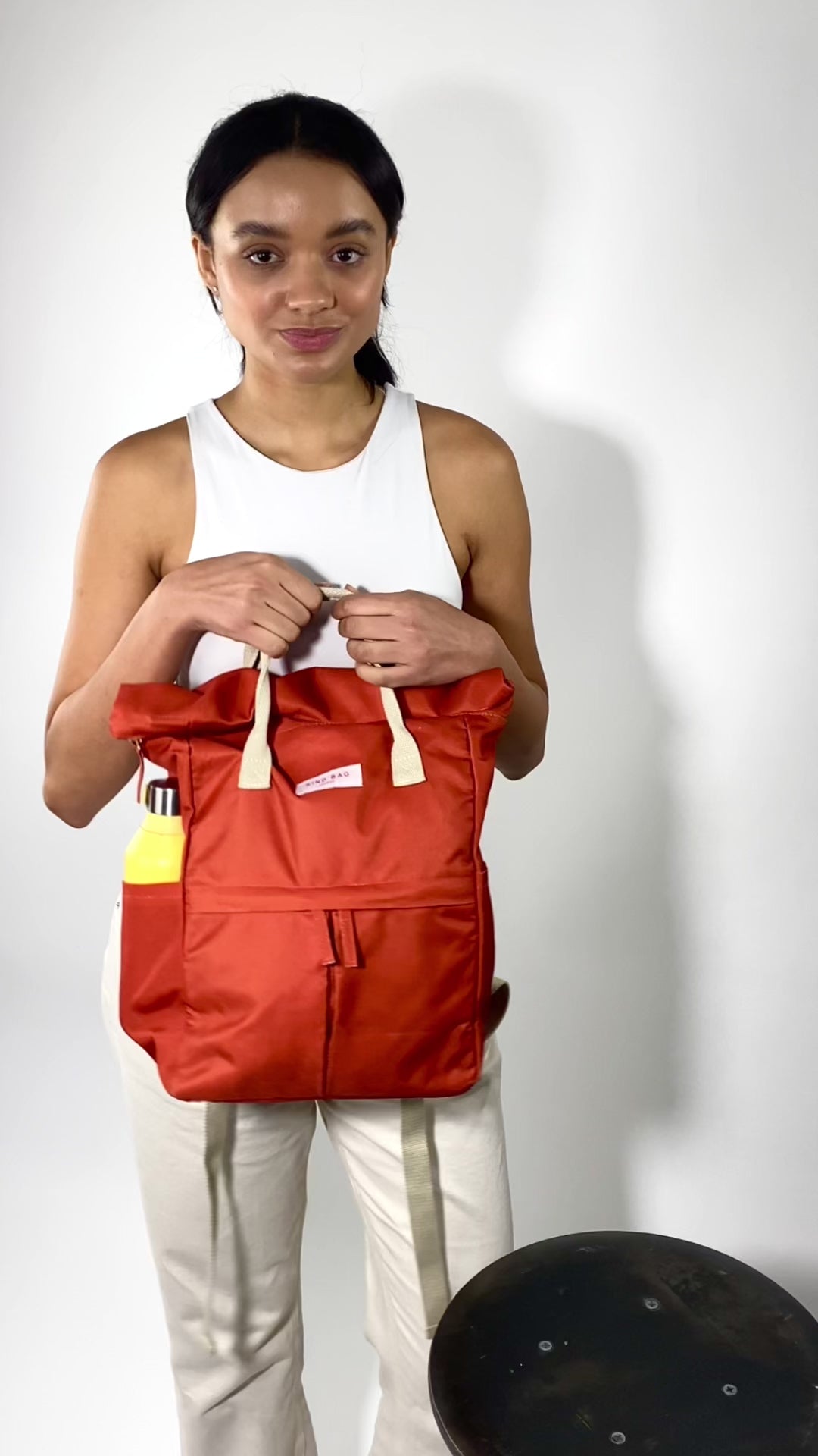 Load video: Khaki | Hackney 2.0 Backpack | Medium